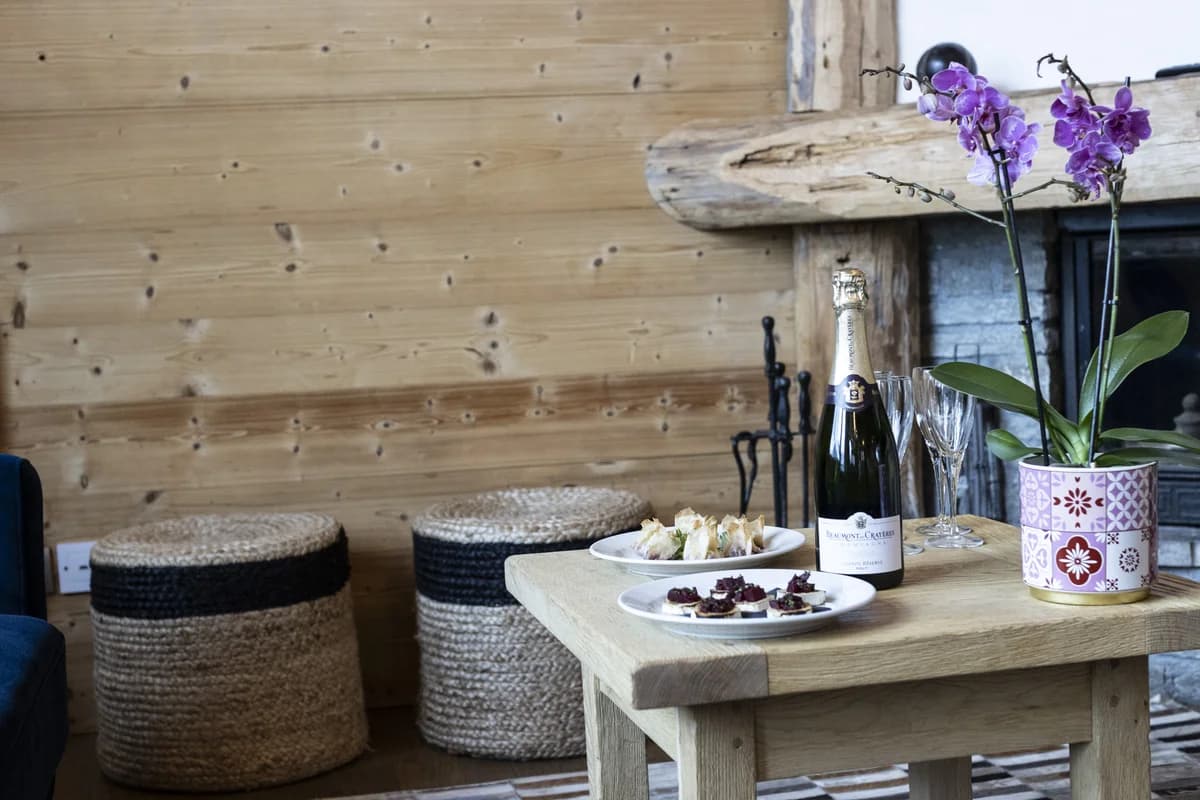 12009_c=(0,0,2047,1365)_w=1200_h=800