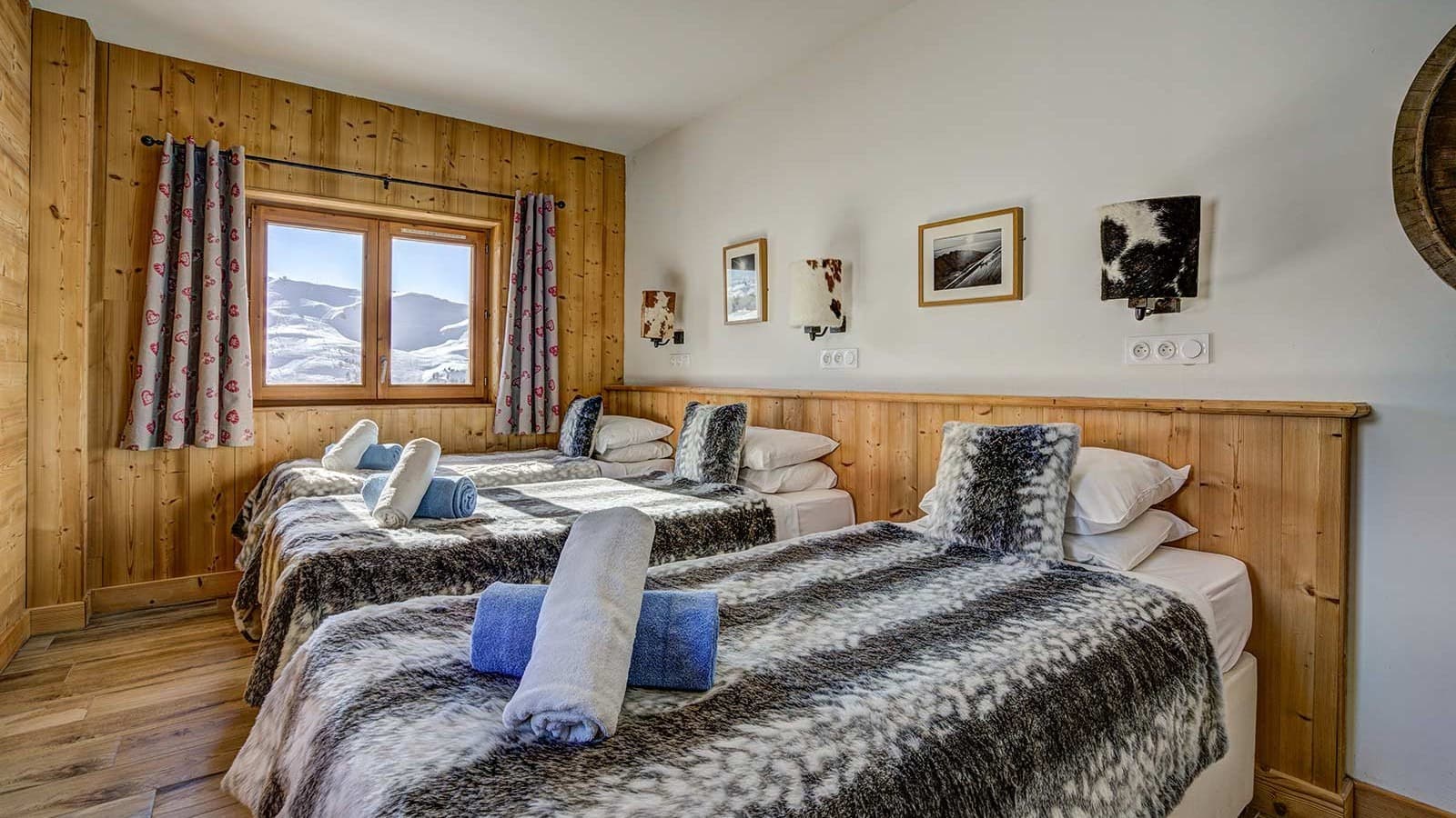 chalet-hepatica-bedroom-2-1_1681