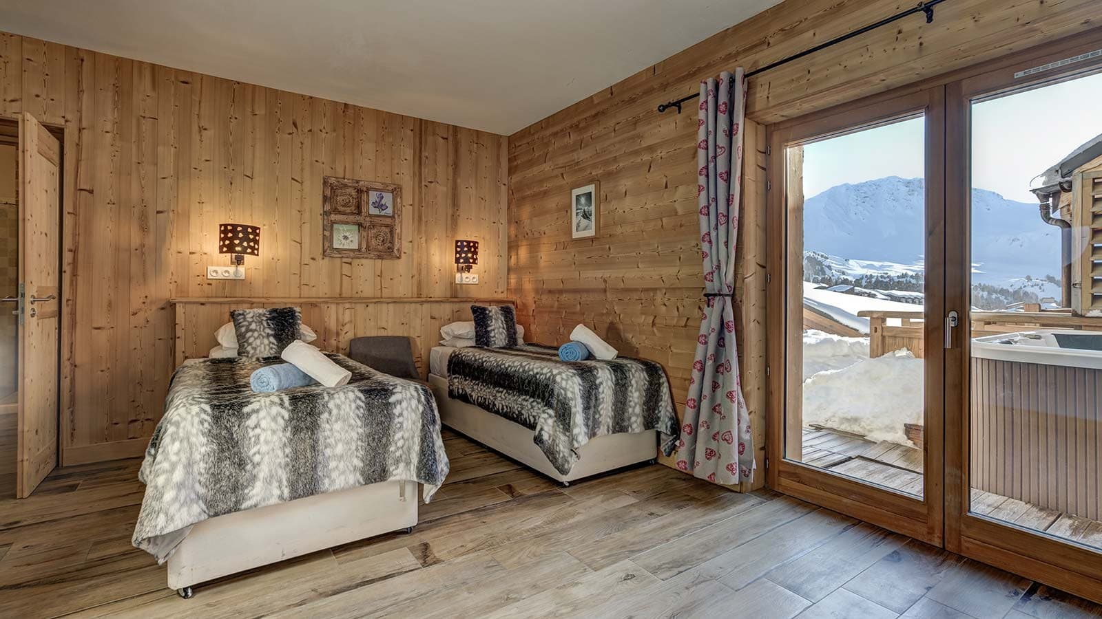 chalet-hepatica-bedroom-5-2_1682