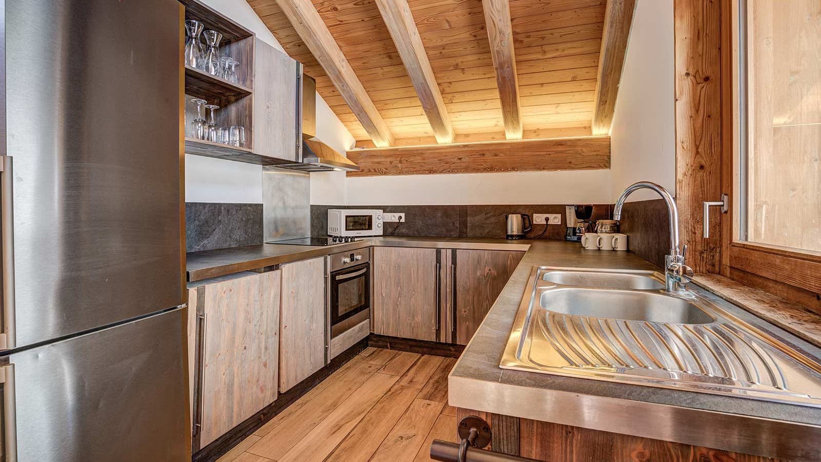 chalet-hepatica-kitchen-2_16821