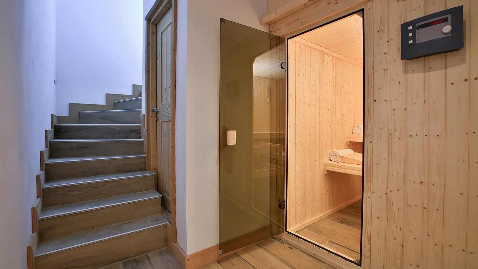 self-catered_chalet_hepatica_-_h