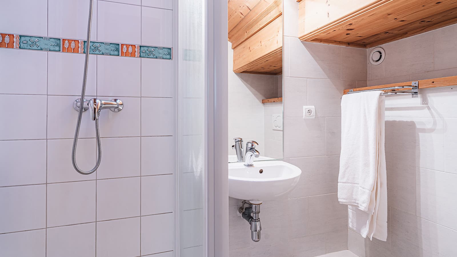 elodie-bathroom-4_20832