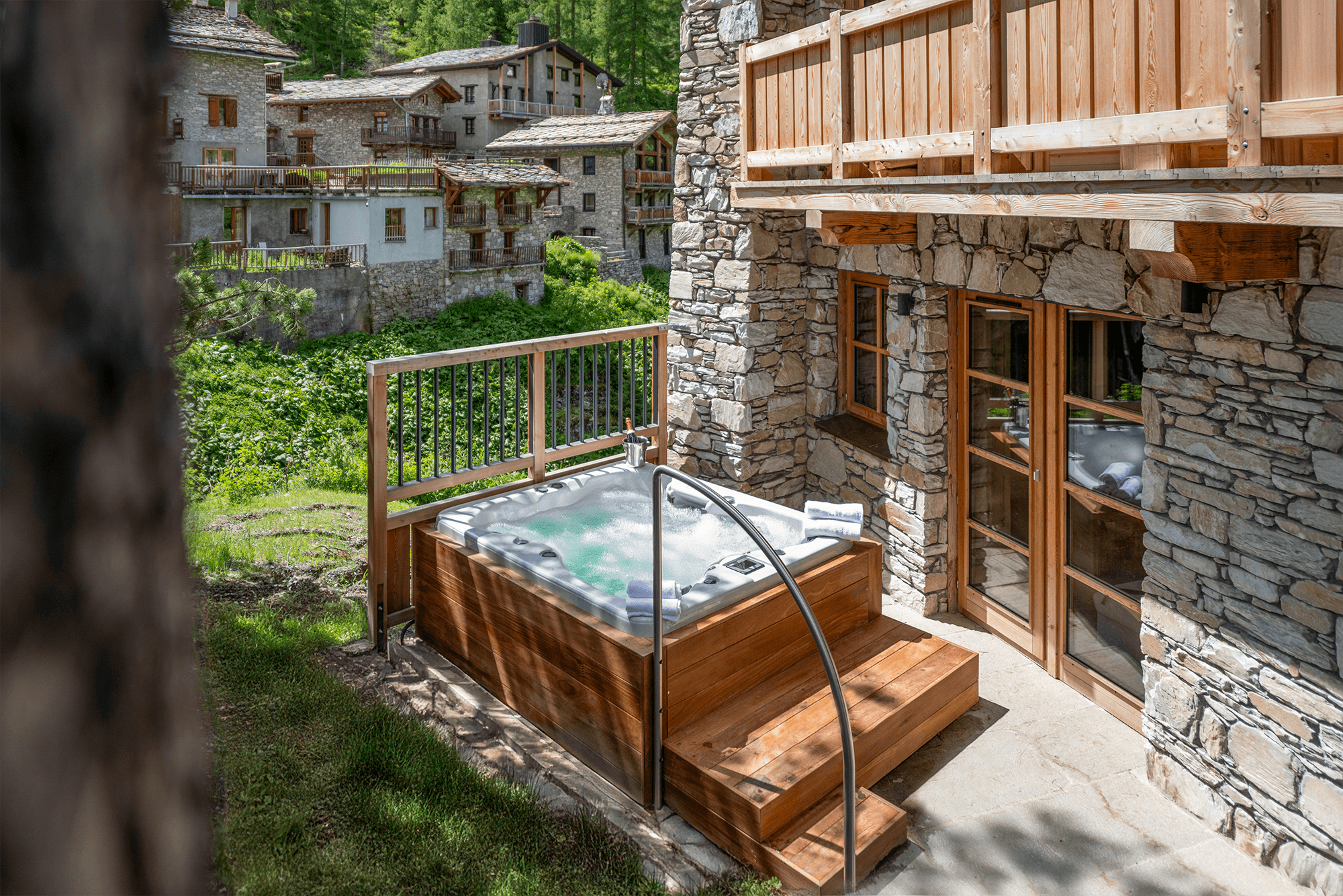 hot_tub_rich_roberts