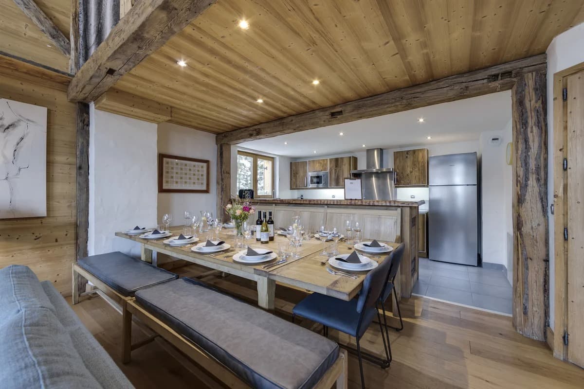 11804_c0,0,2047,1365_w1200_h800