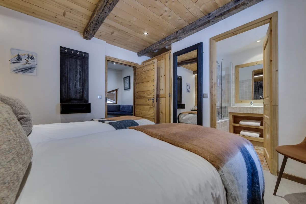 11820_c0,0,2047,1365_w1200_h800