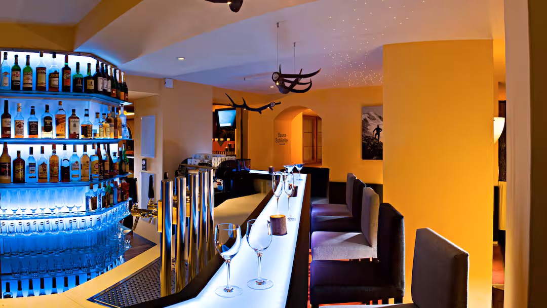 AUS_HOS_001_08WebOriginalCompressed