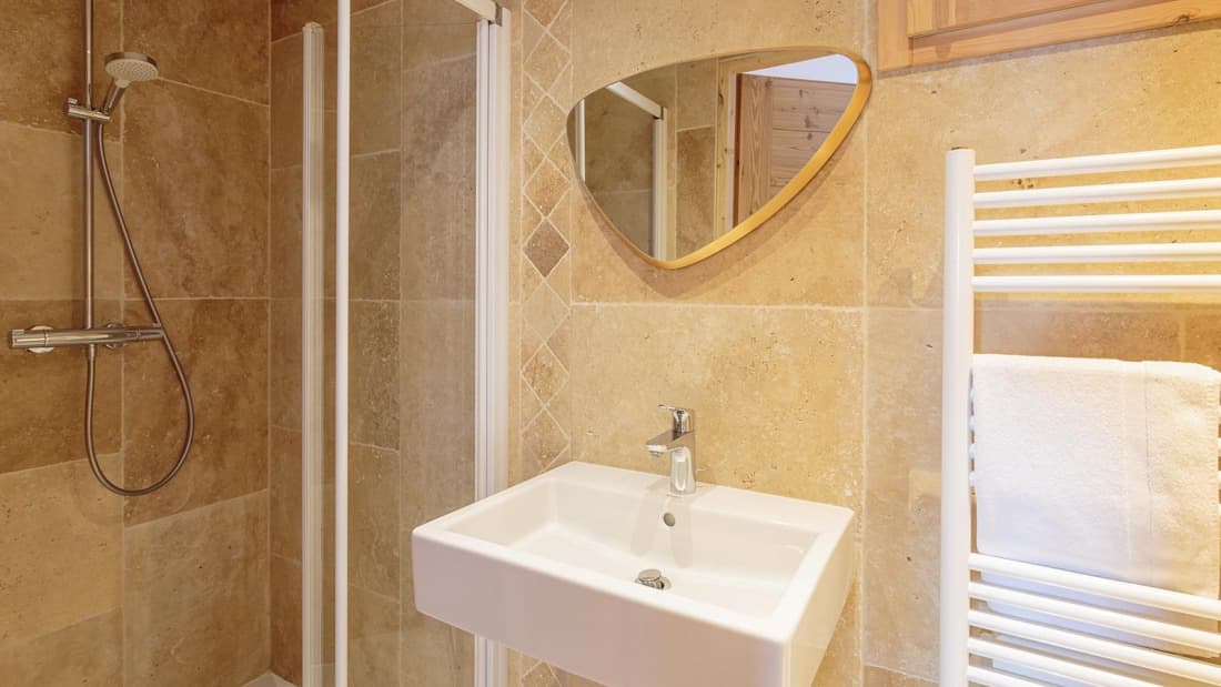 aline-bathroom-2_17333