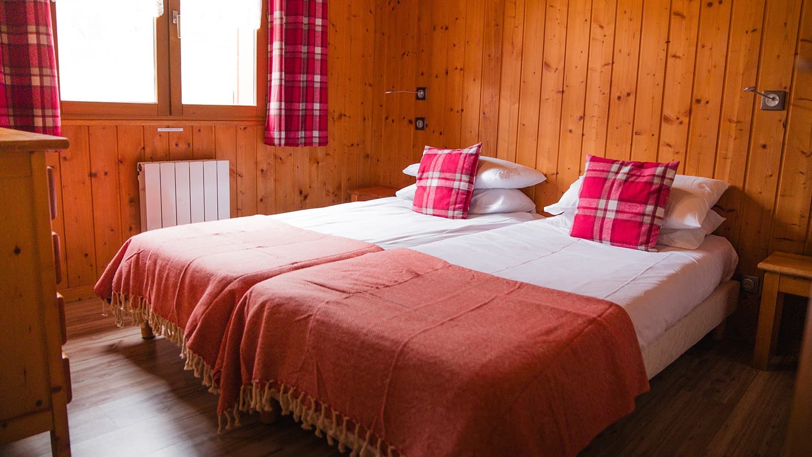 animones-bedroom-1_21189