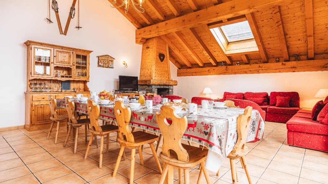 azalee-dining-lounge_21371