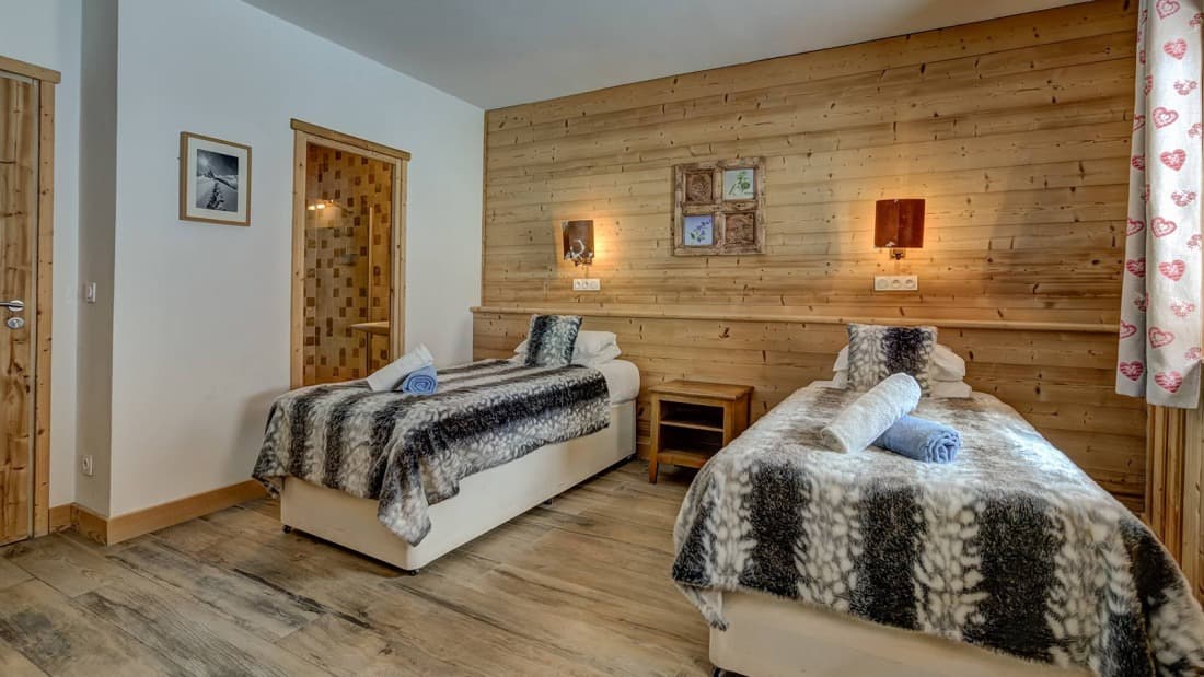 chalet-hellebore-bedroom-1-4_167