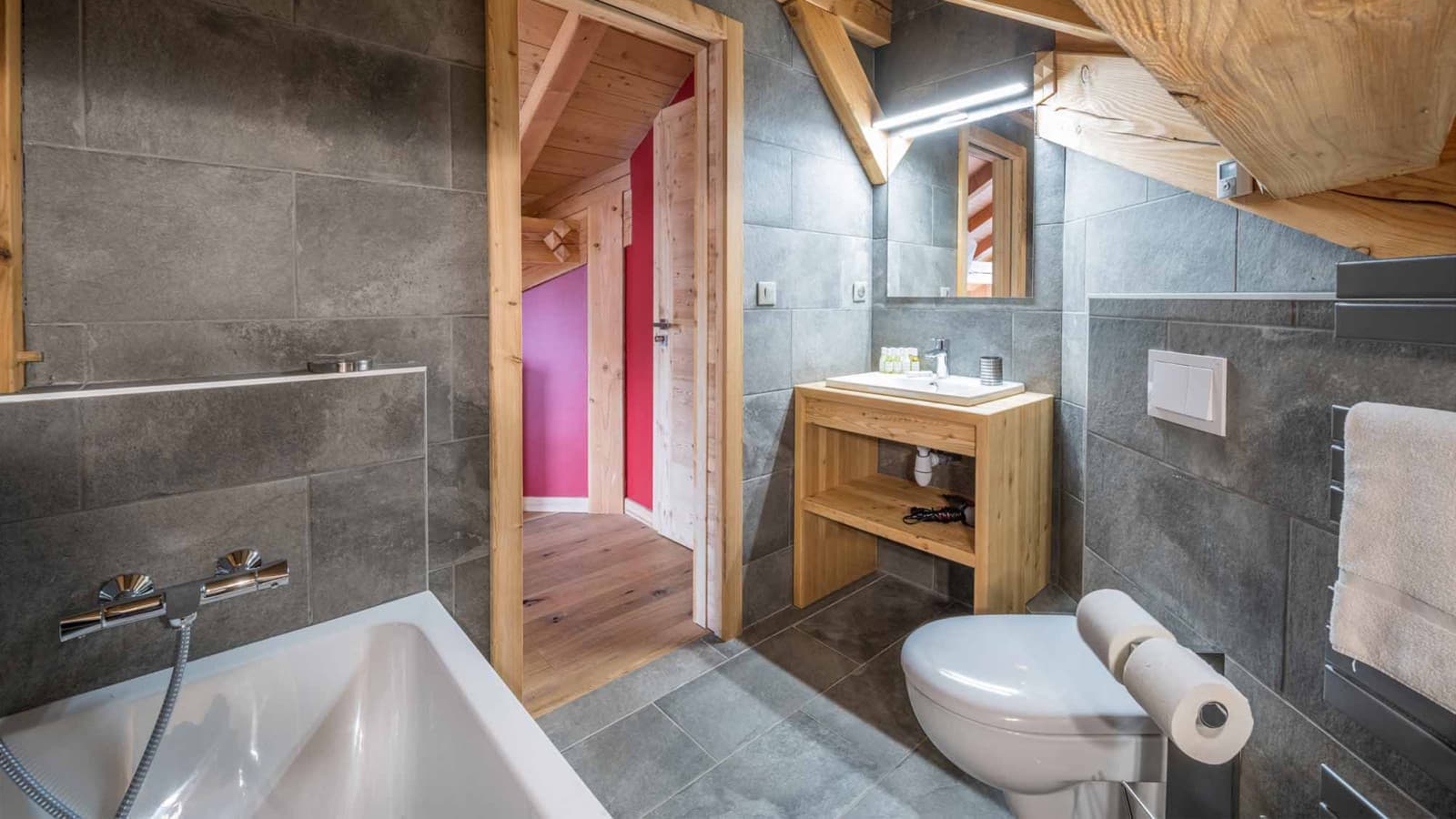 chalet-nightingale-bathroom2_21827