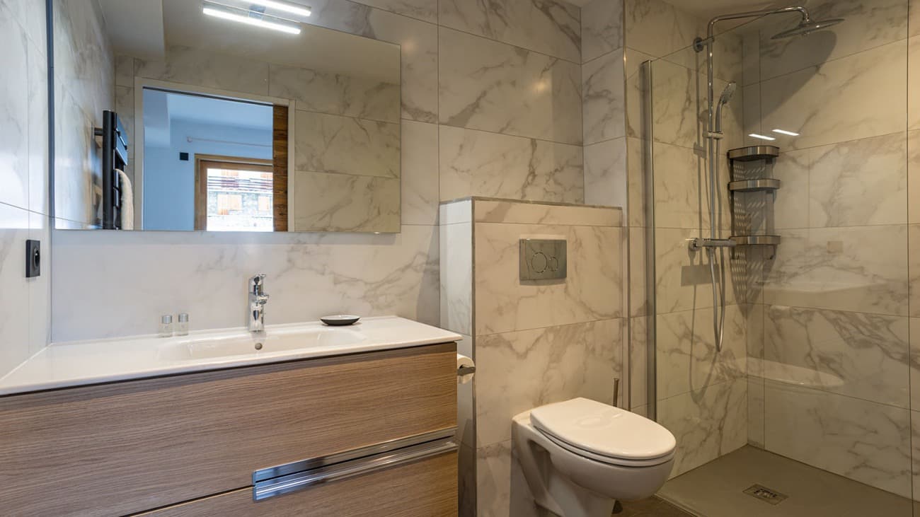 chalet-salagou-bathroom-1_17580