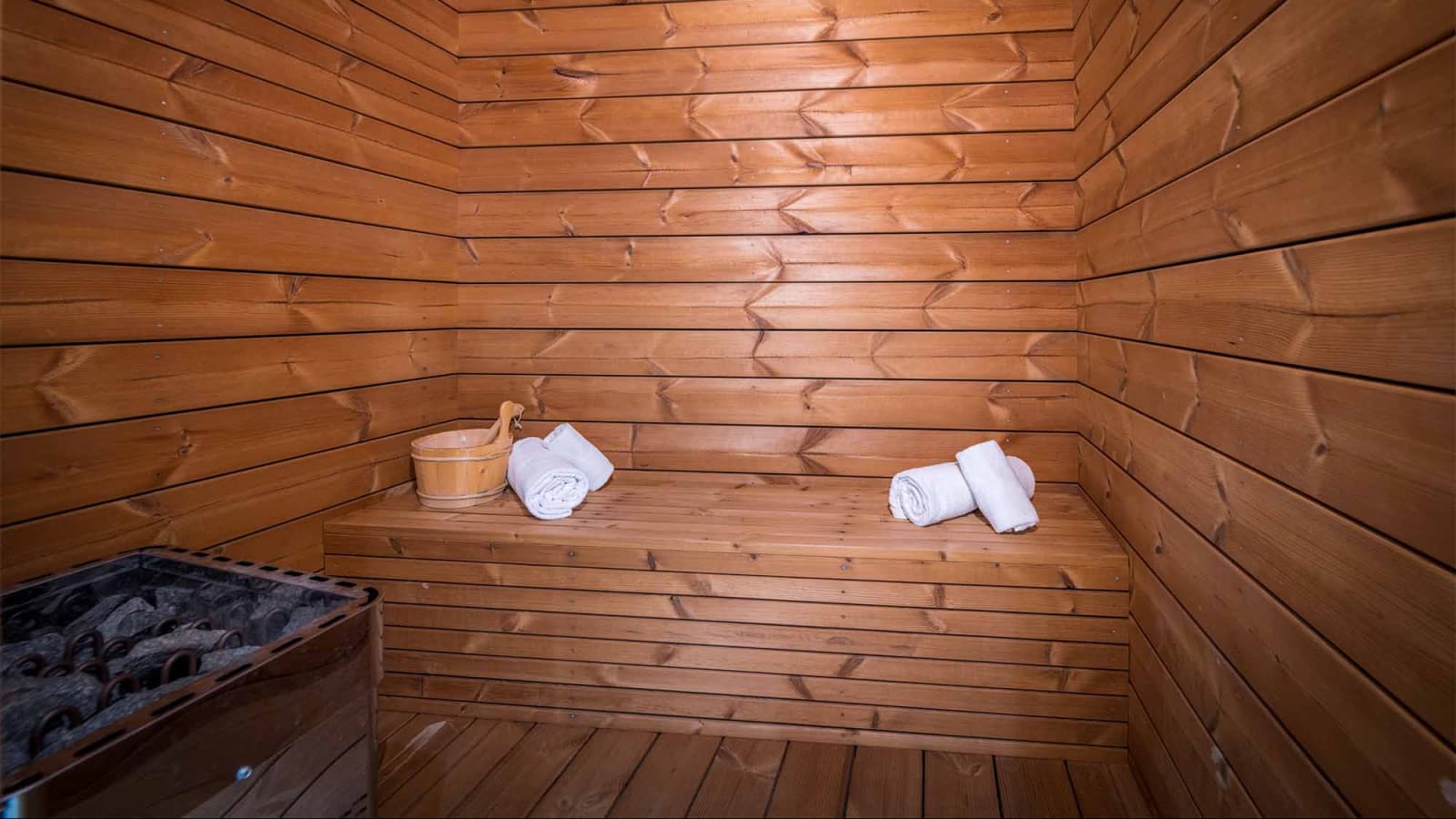 chalet-woodpecker-sauna_21830