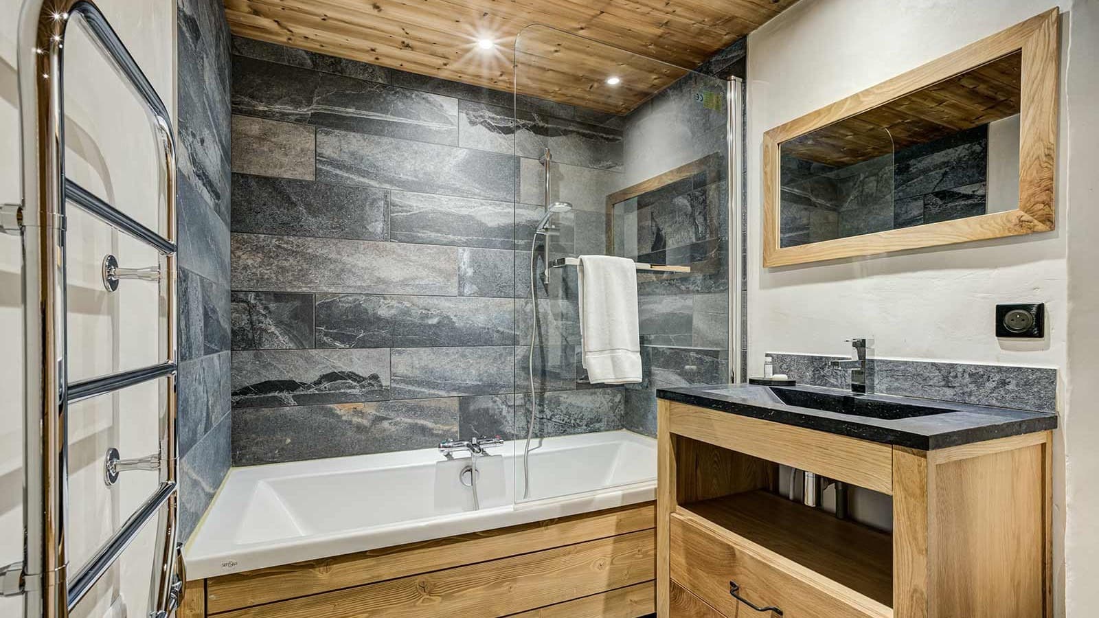 chalet_jacques,_courchevel_-_bat (1)