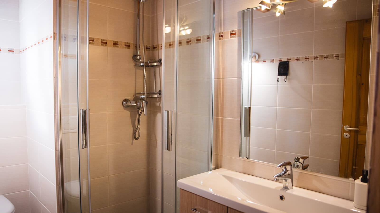 gorges-bathroom-3_21092