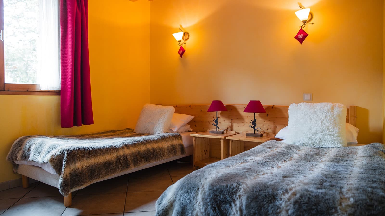 gorges-bedroom-1_21094