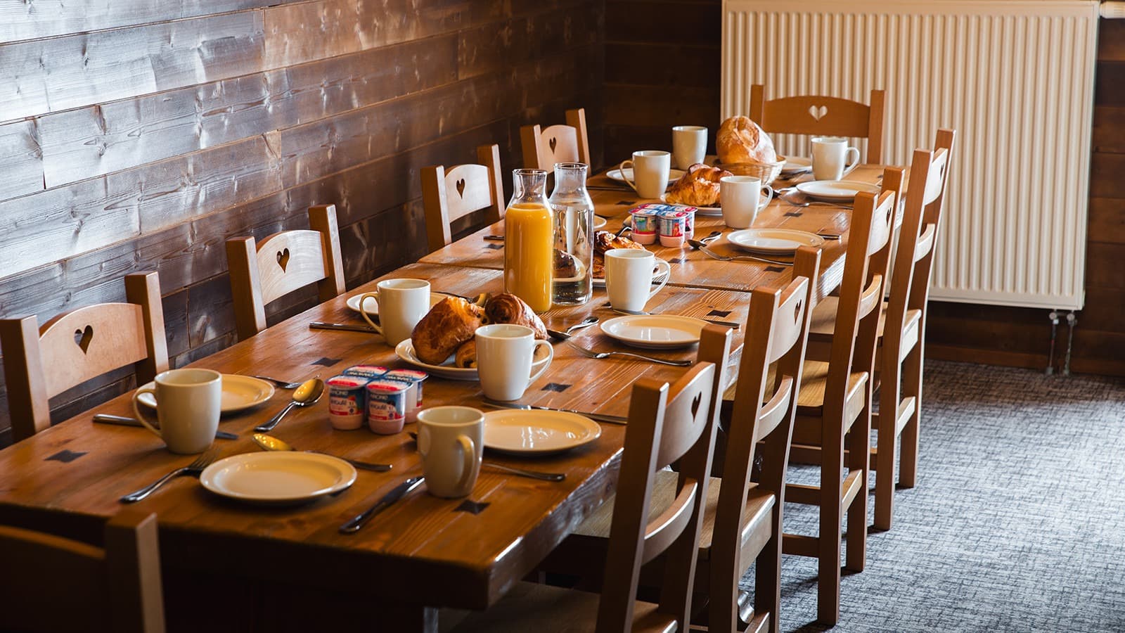 nadyia-dining-table_21146