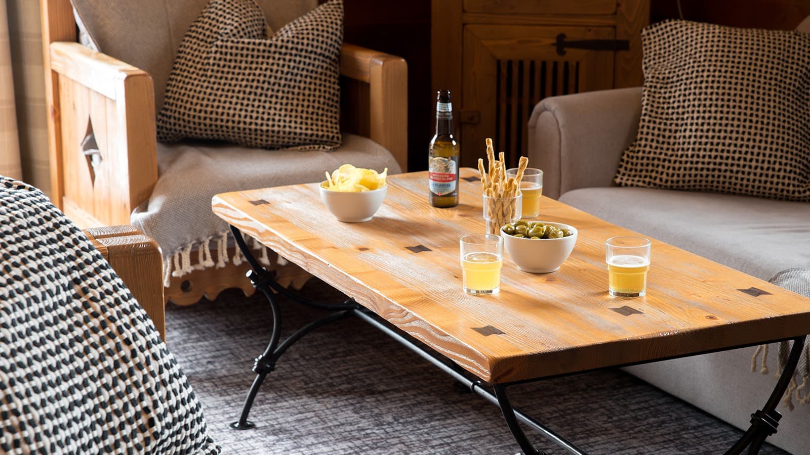 nadyia-lounge-detail_21148