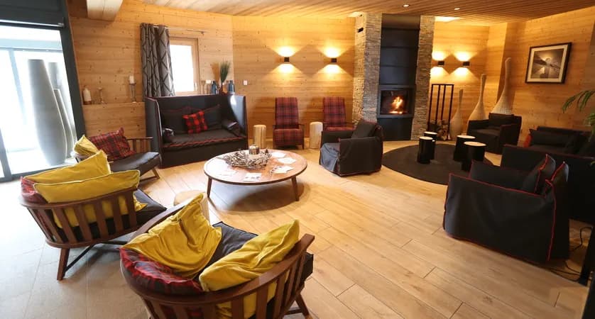 reception-communal-lounge