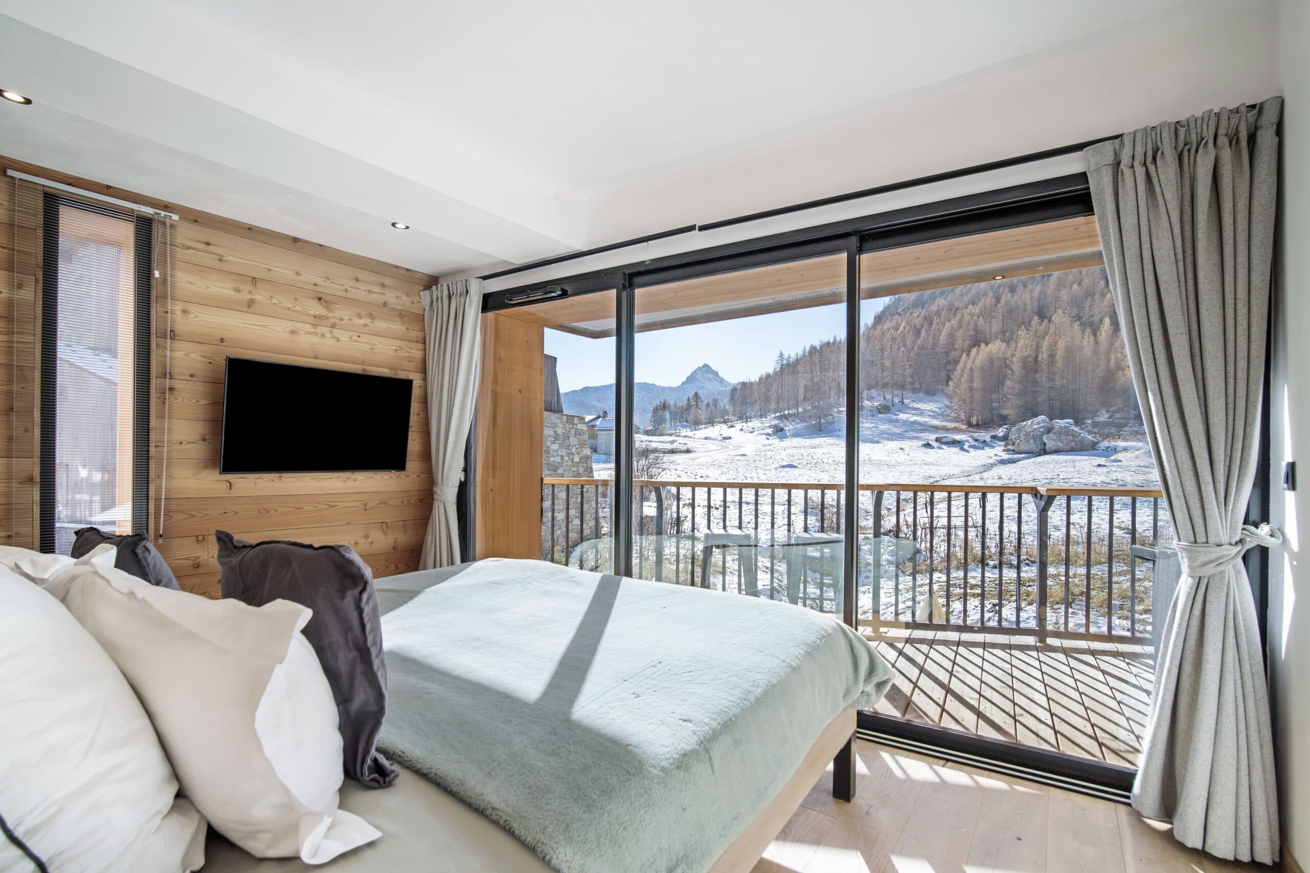 Chalet Raoul - Double Bedroom