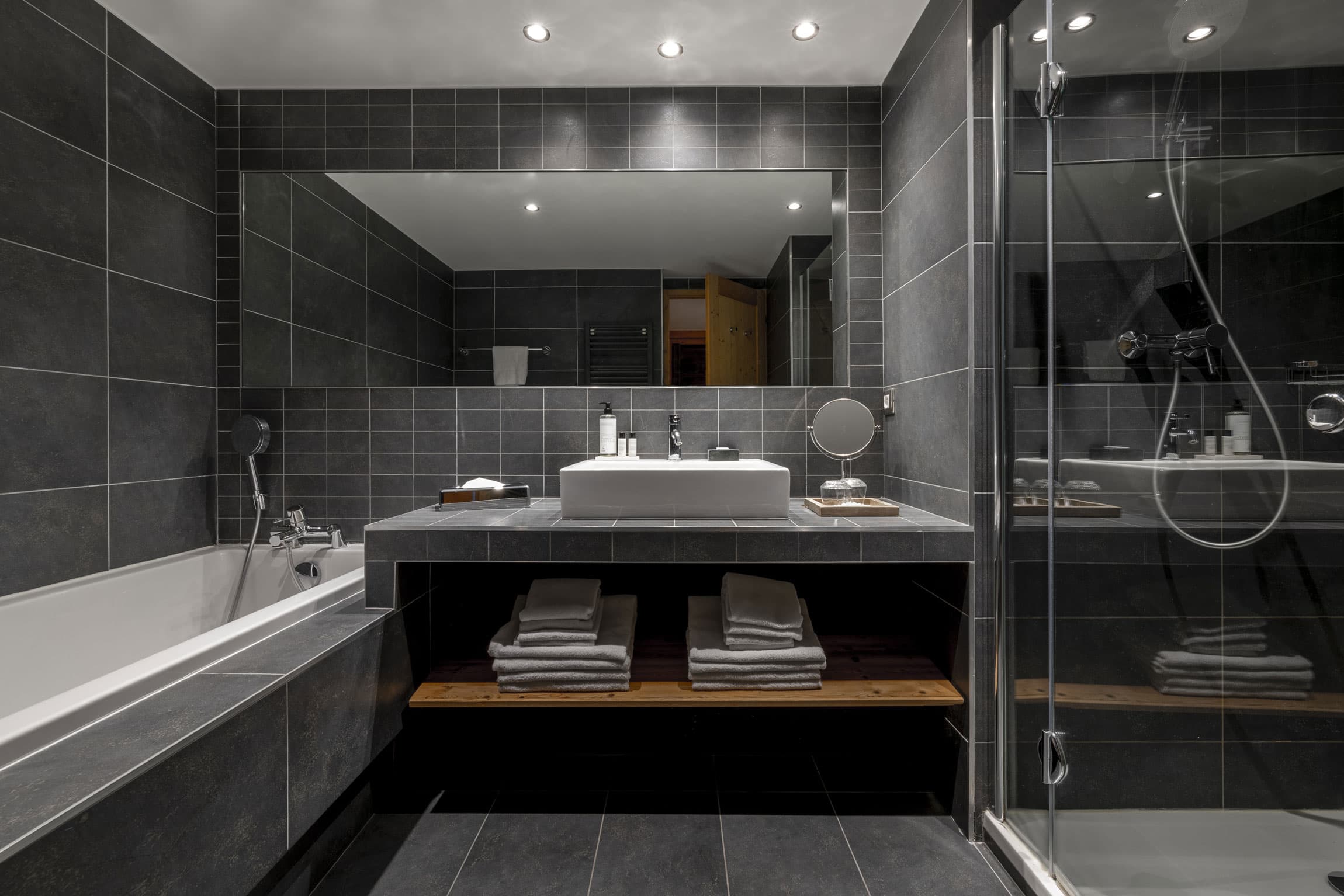 hotel-menuires-kaya-salle-de-bains-2