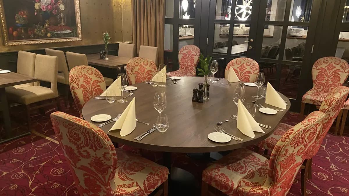 park_hotel_voss_dining_room-w120