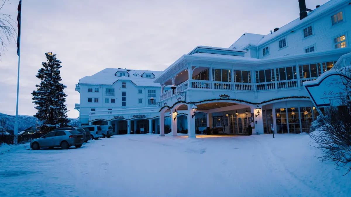 dr_holms_hotel_geilo_exterior-w1