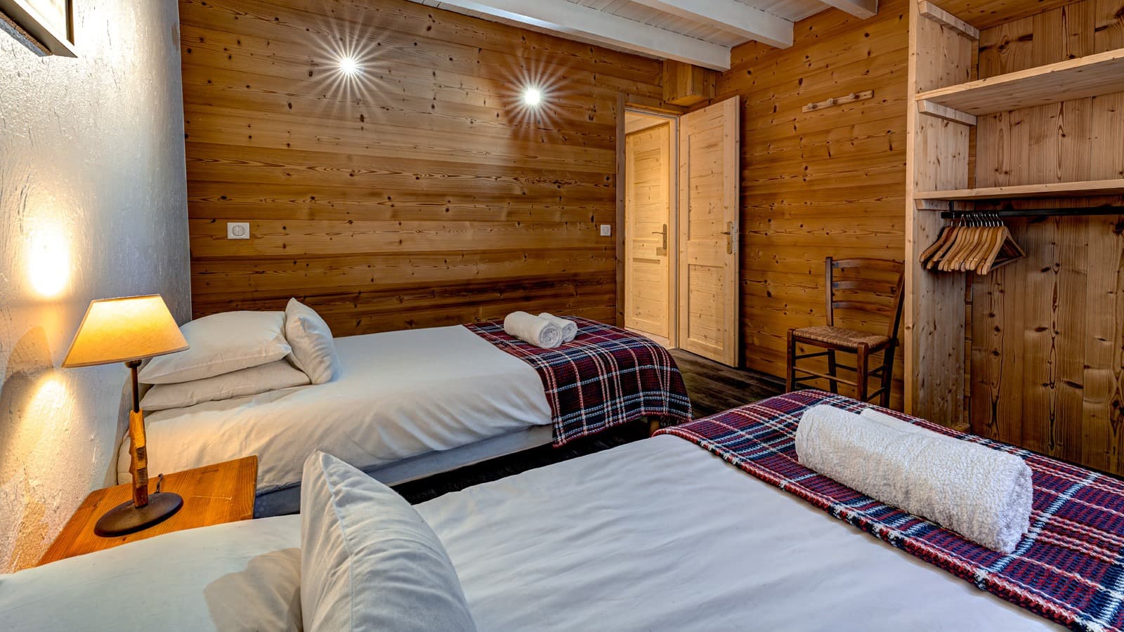 neige-et-soleil-bedroom-twin6_22