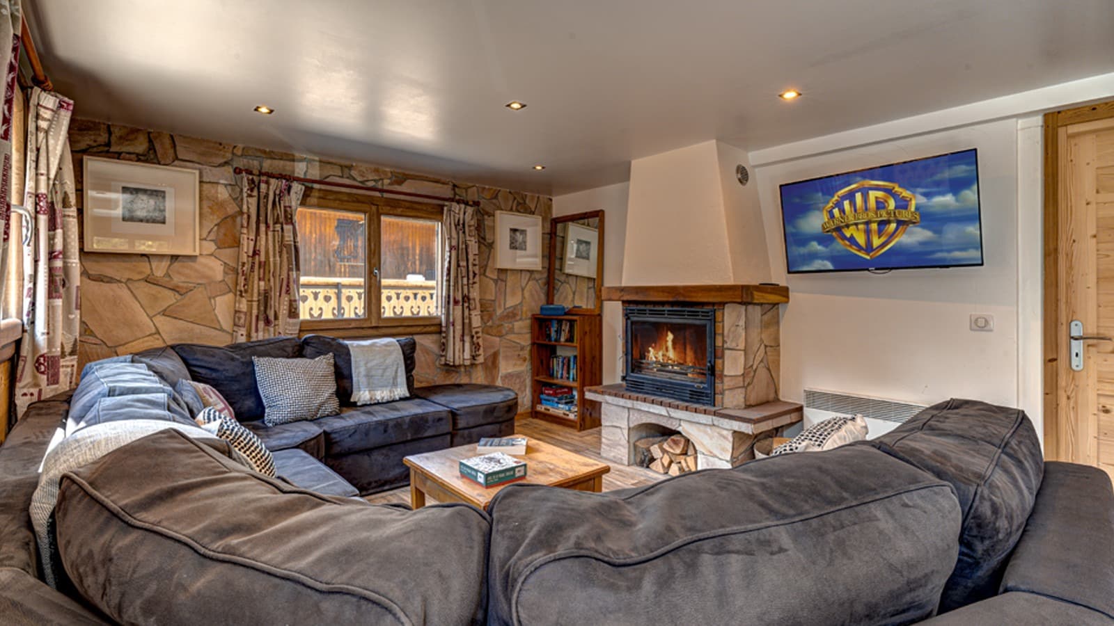 neige-et-soleil-living-area_2242