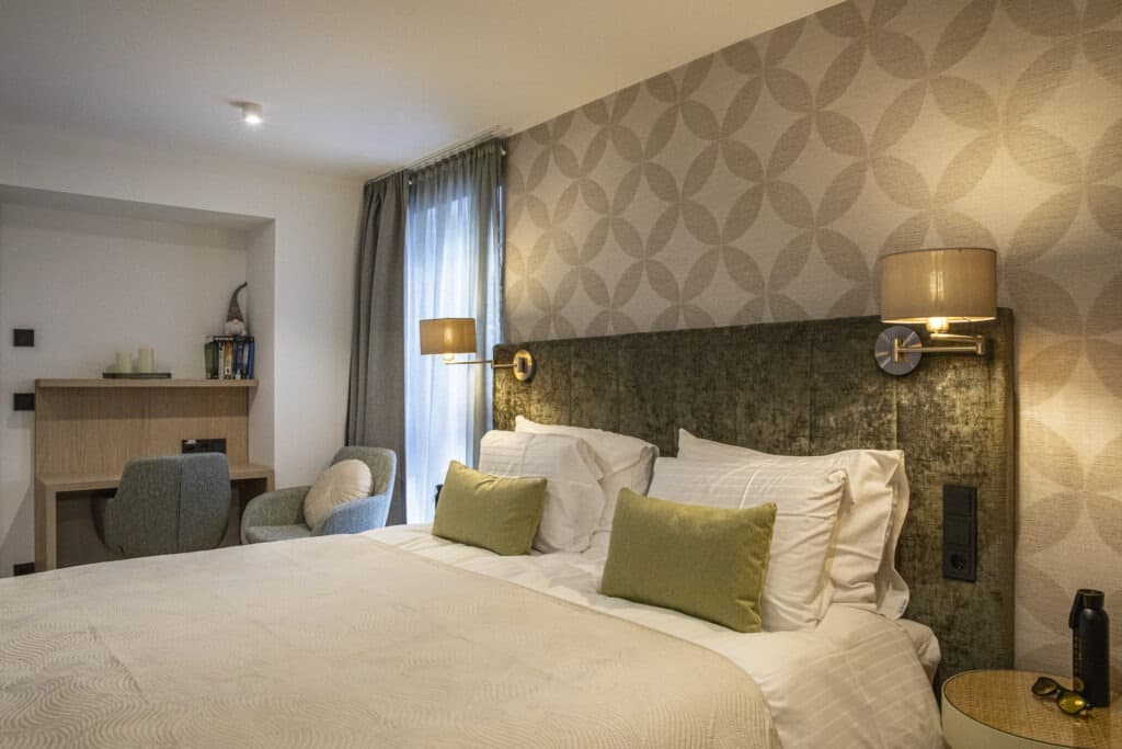 20250110Kaluma_Chalet-Frieda_bat (5)