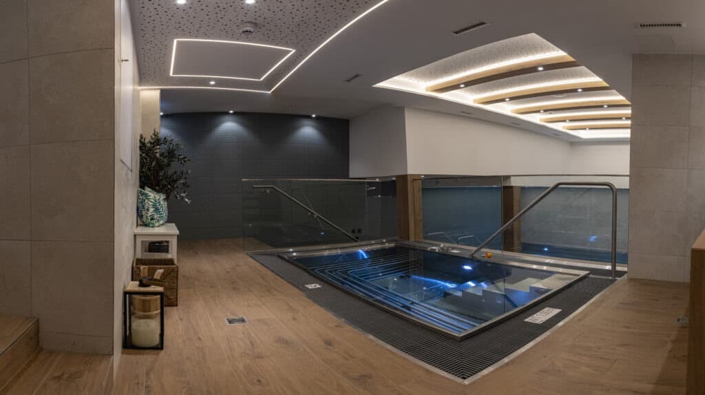 20250121Kaluma_Chalet-Frieda_bat (1)