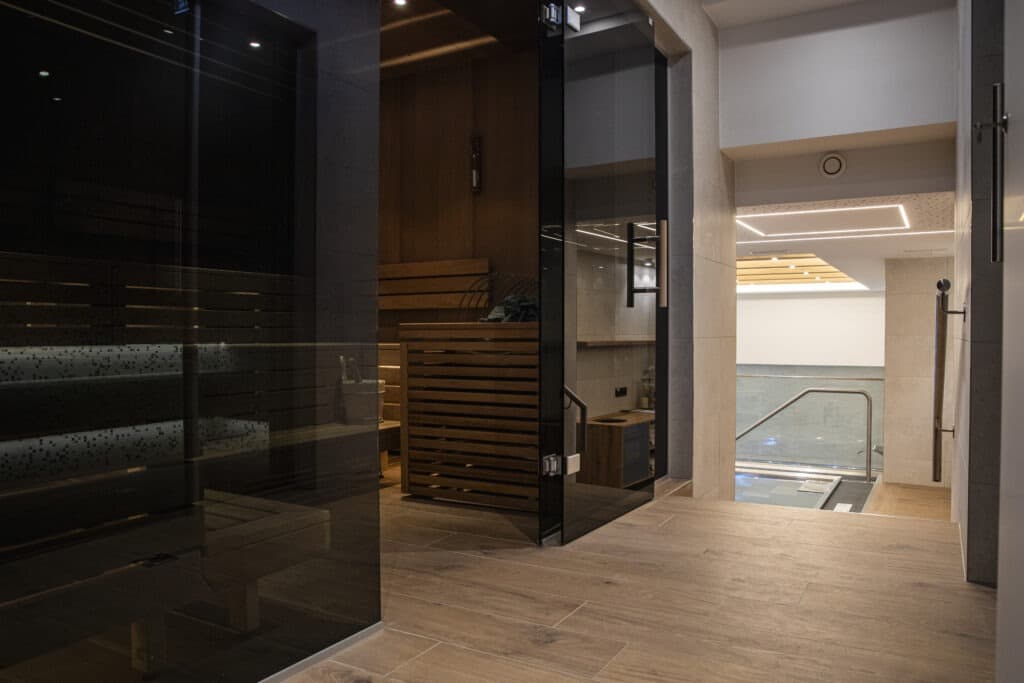 20250121Kaluma_Chalet-Frieda_bat