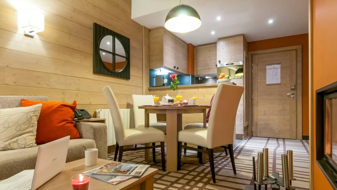 ACC_989774_FRA_FLA_17WebOriginal