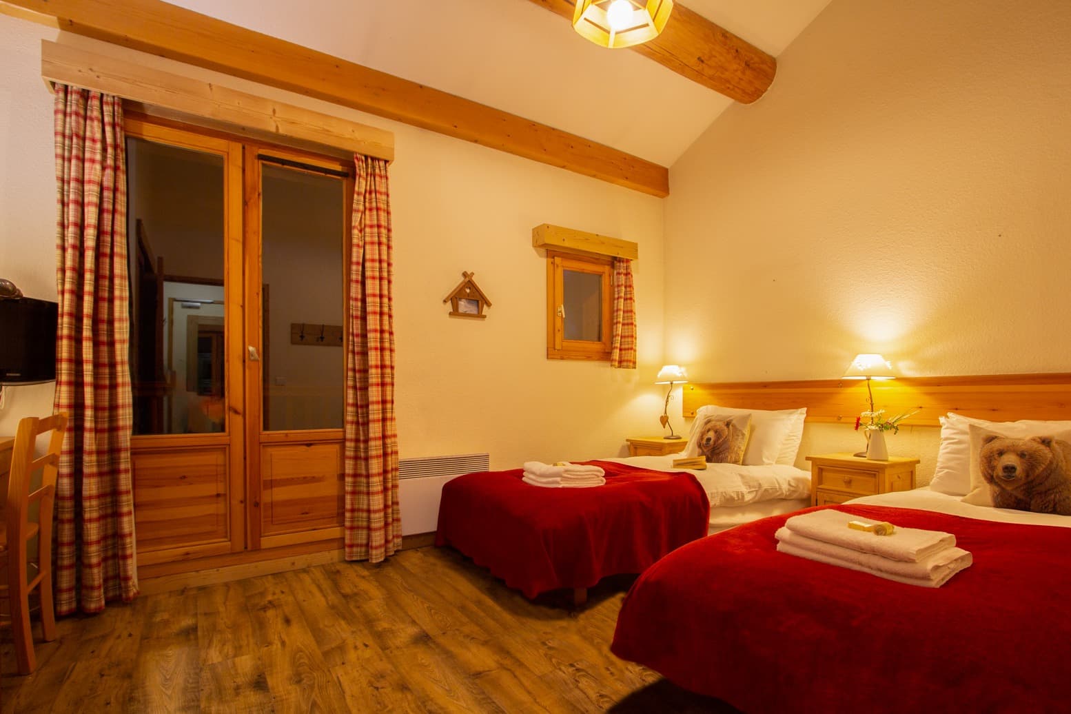 CDB-Bedroom-Room-6-3