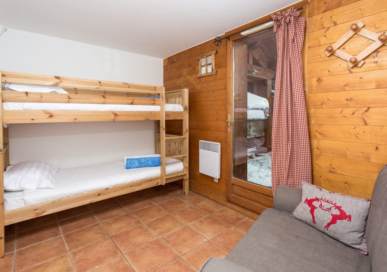 Claudia-Caron-Suite-Childrens-ro