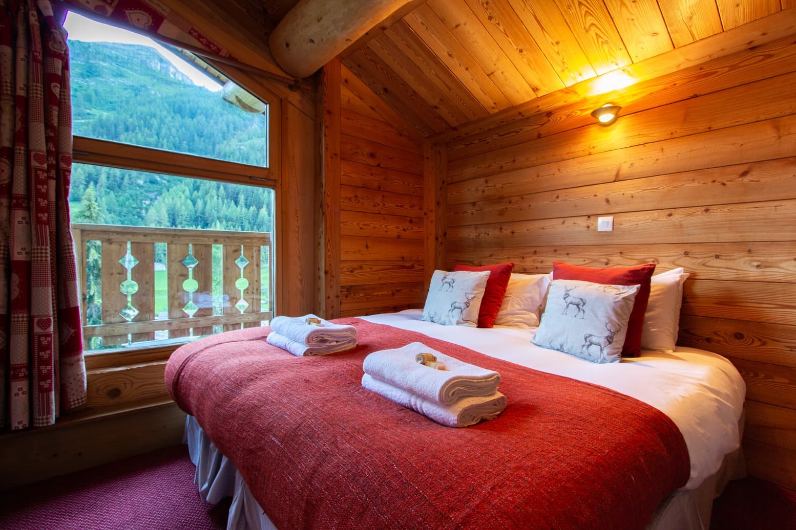 Hattiers-Apartment-1-Bedroom-Roo (1)