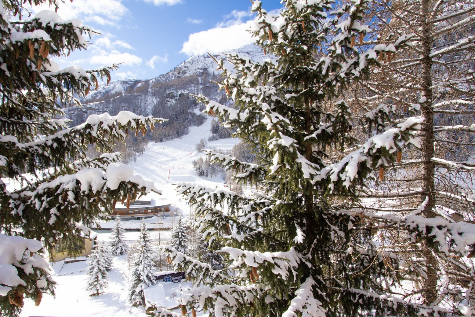 Hattiers-Apartment-2-Balcony-2