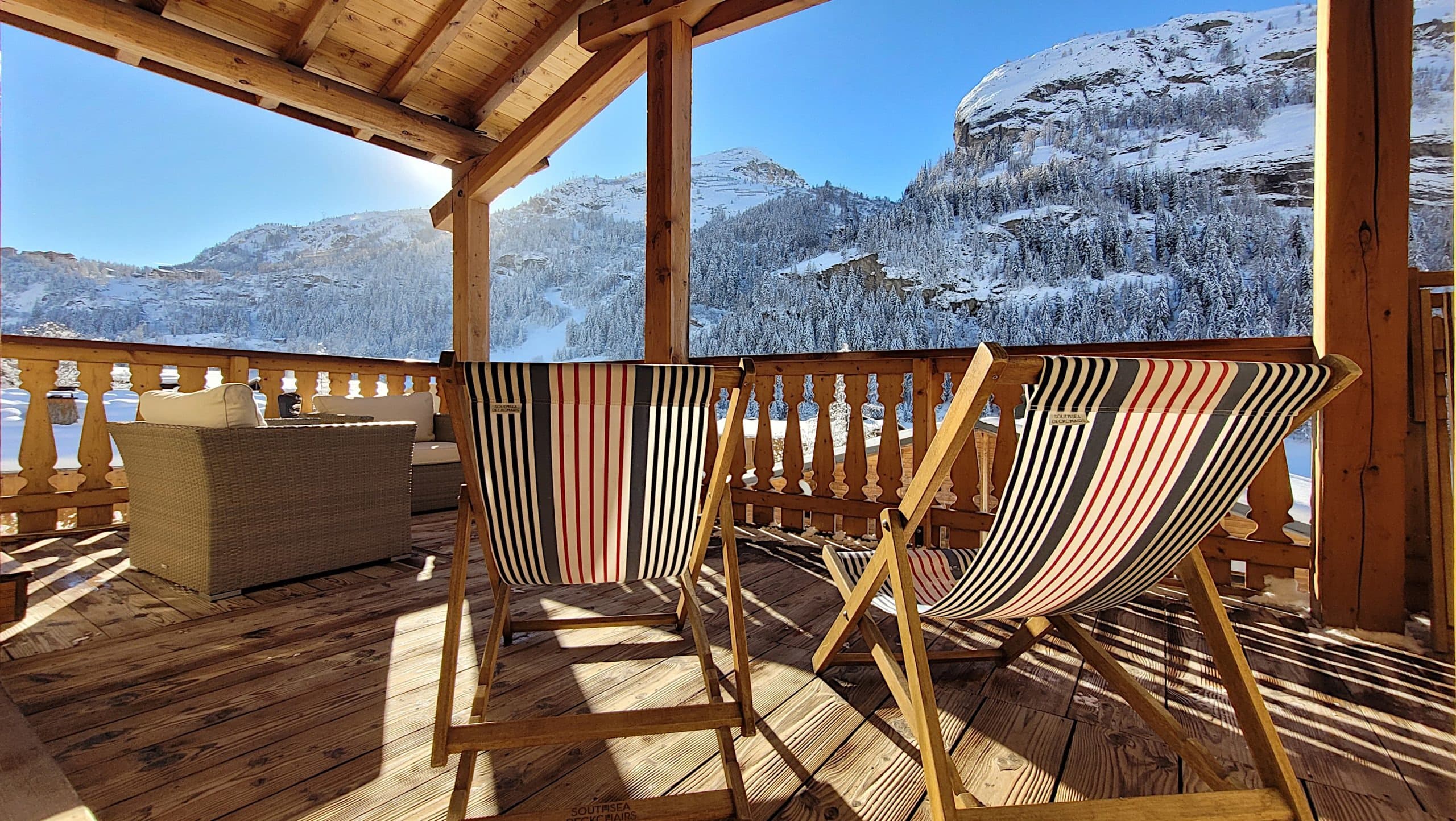 Indah-daytime-balcony-and-deck-c