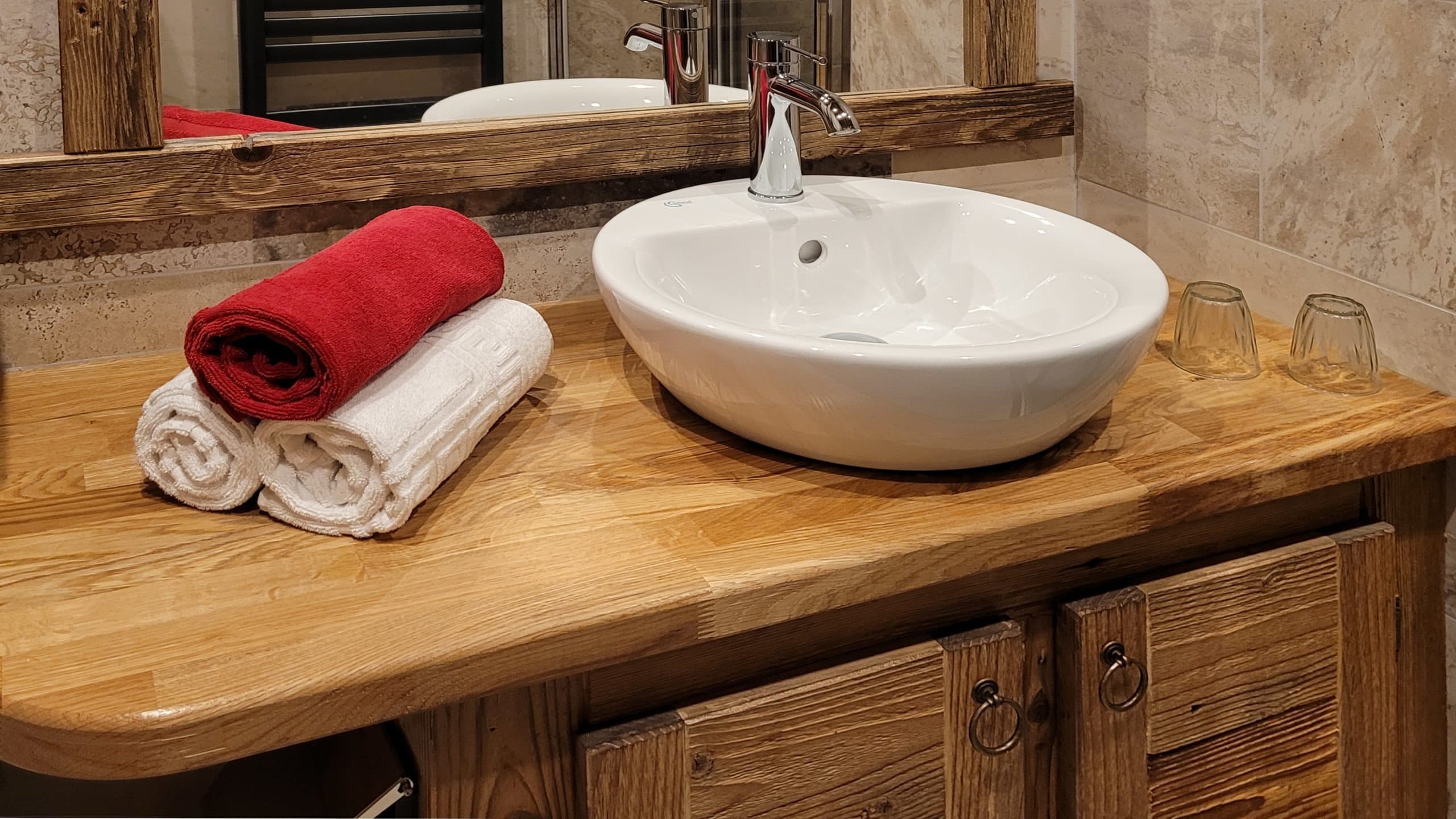 Indah-detail-sink-towels-alterna