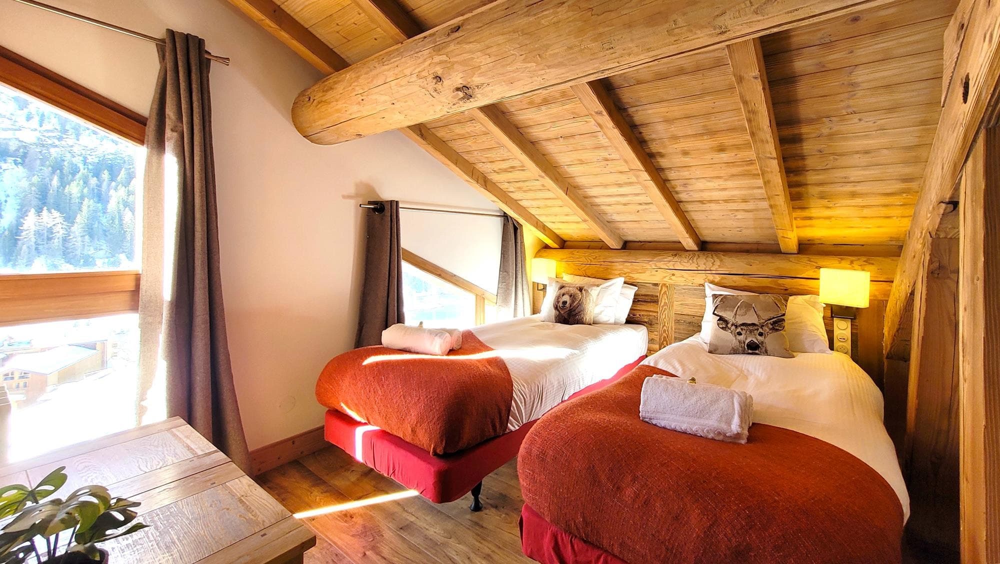 Landscape-Isabella-Bedroom-4-Cop