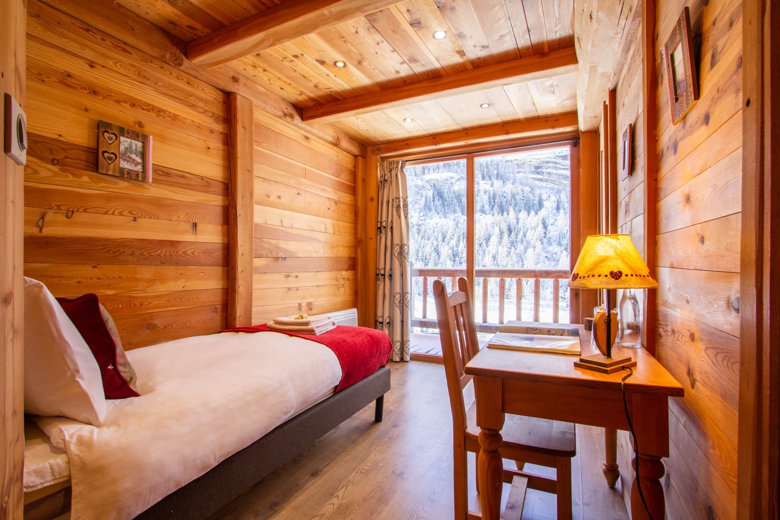 Panoramique-Bedroom-Room-1-6