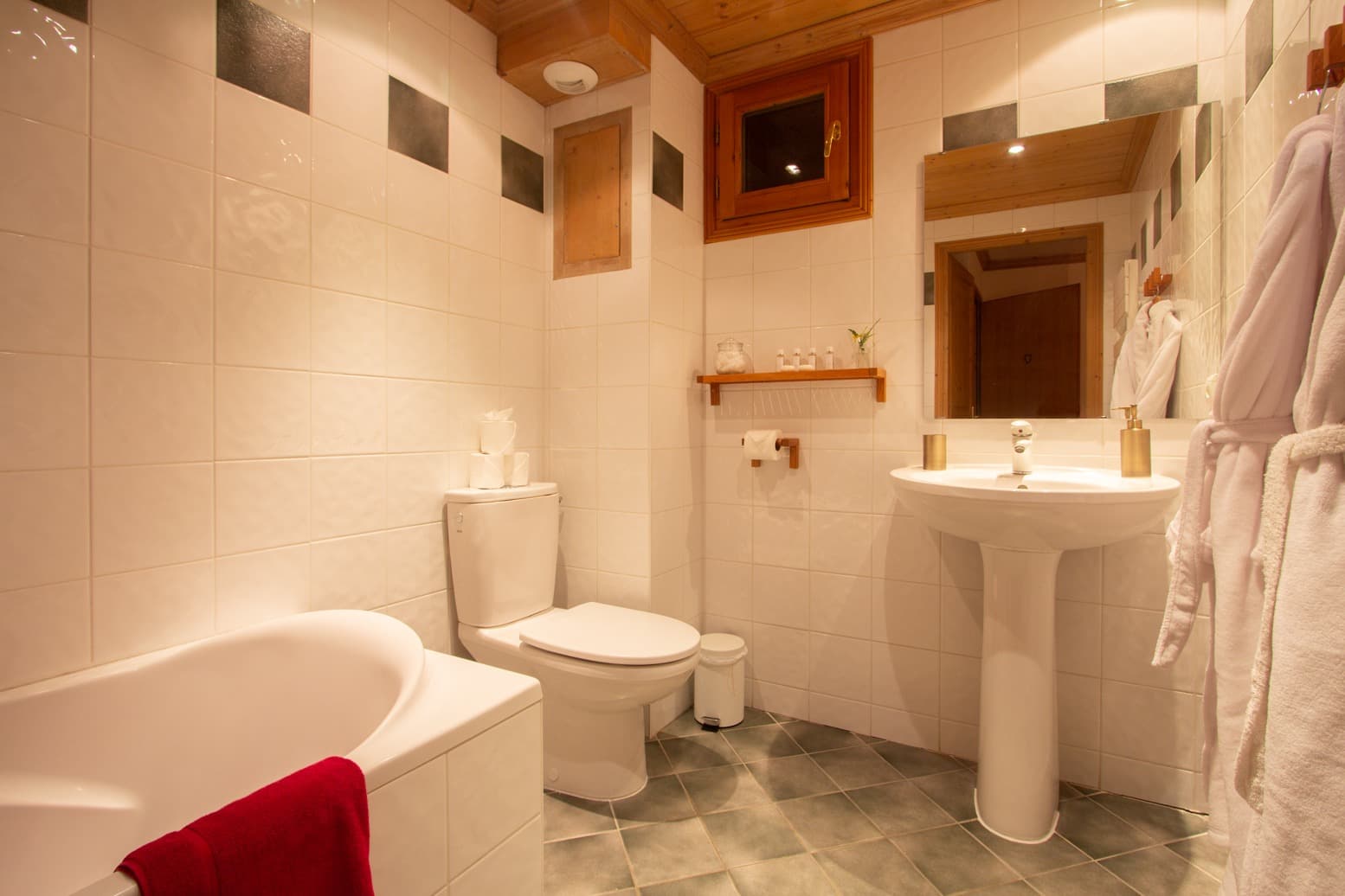 Rosko-Bathroom-Room-2-2