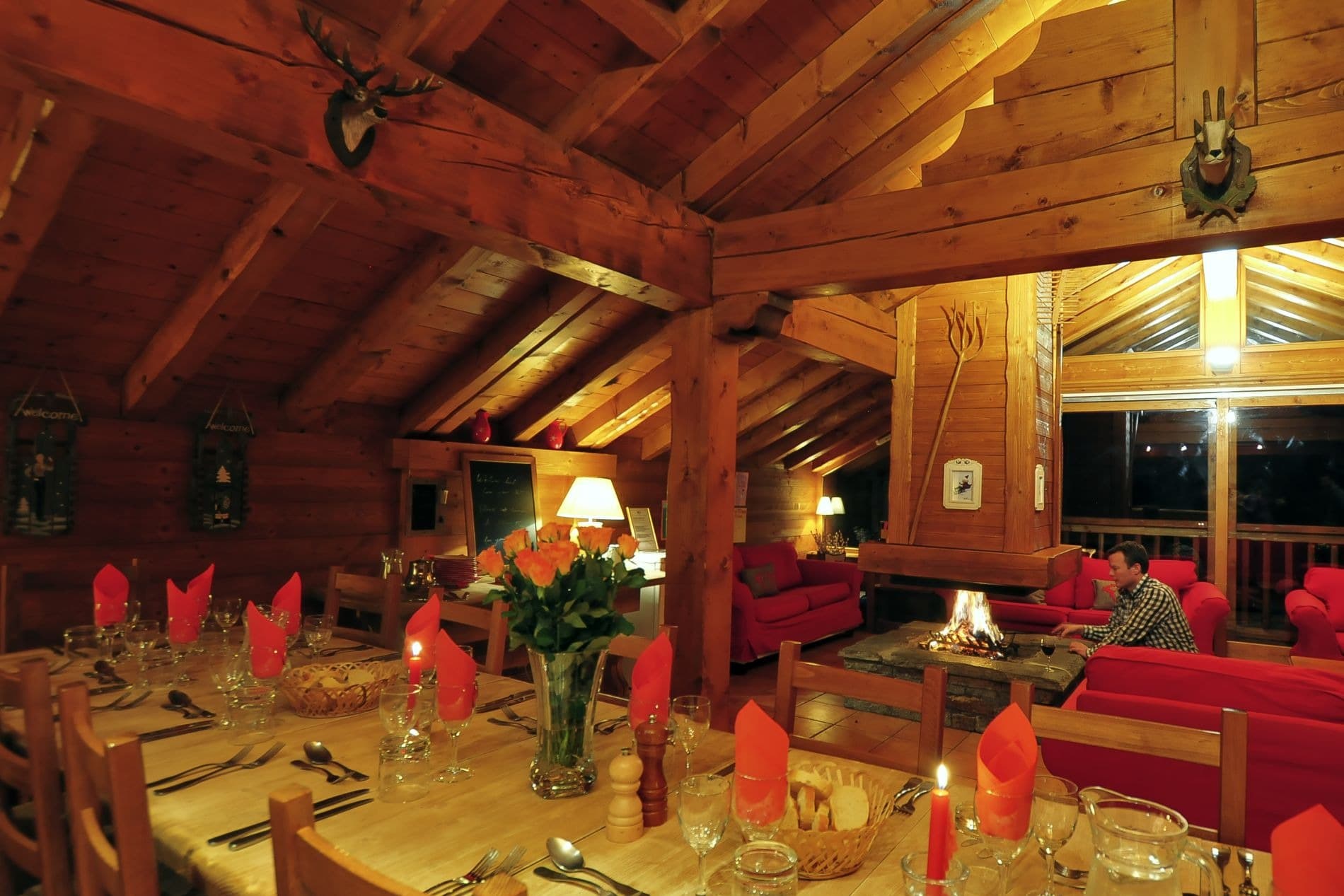 WGenevieve_Claudia-Dining.living