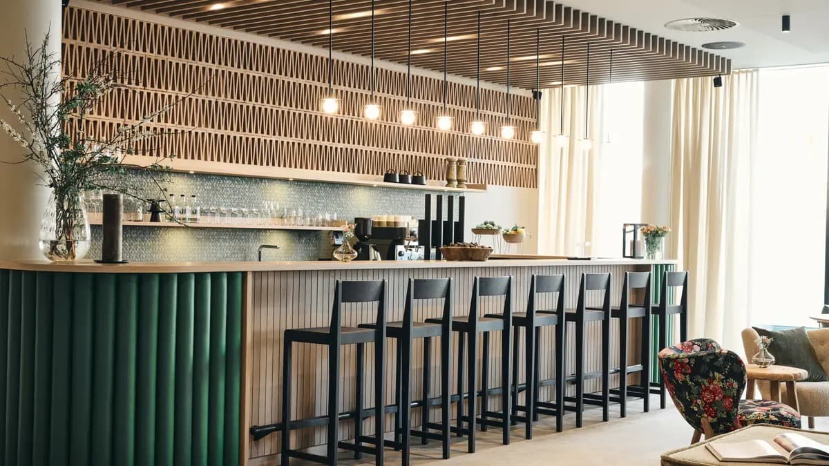 hotel_ullrhaus_st_anton_bar-w120