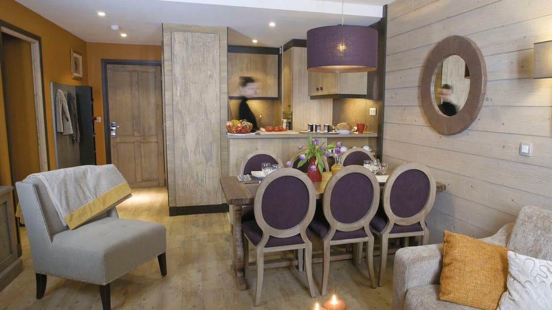 FRA_AVO_009_01WebOriginalCompres