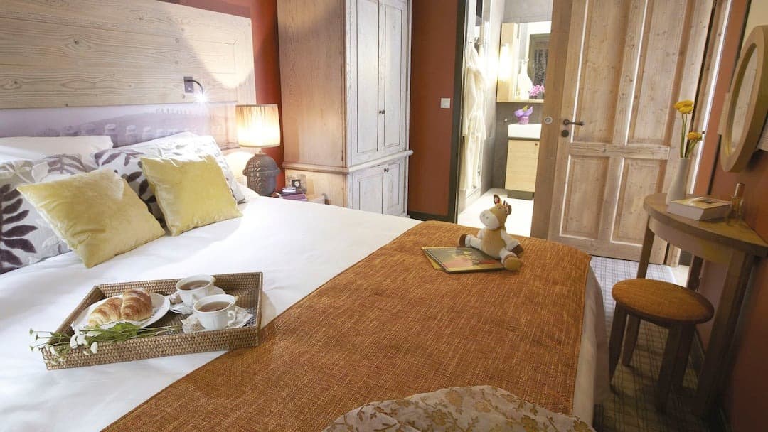 FRA_AVO_009_04WebOriginalCompres