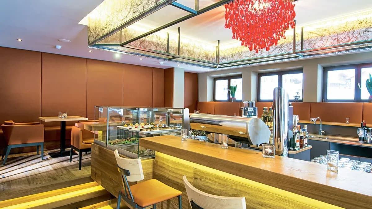alpinresort_saalbach_bar-w1200