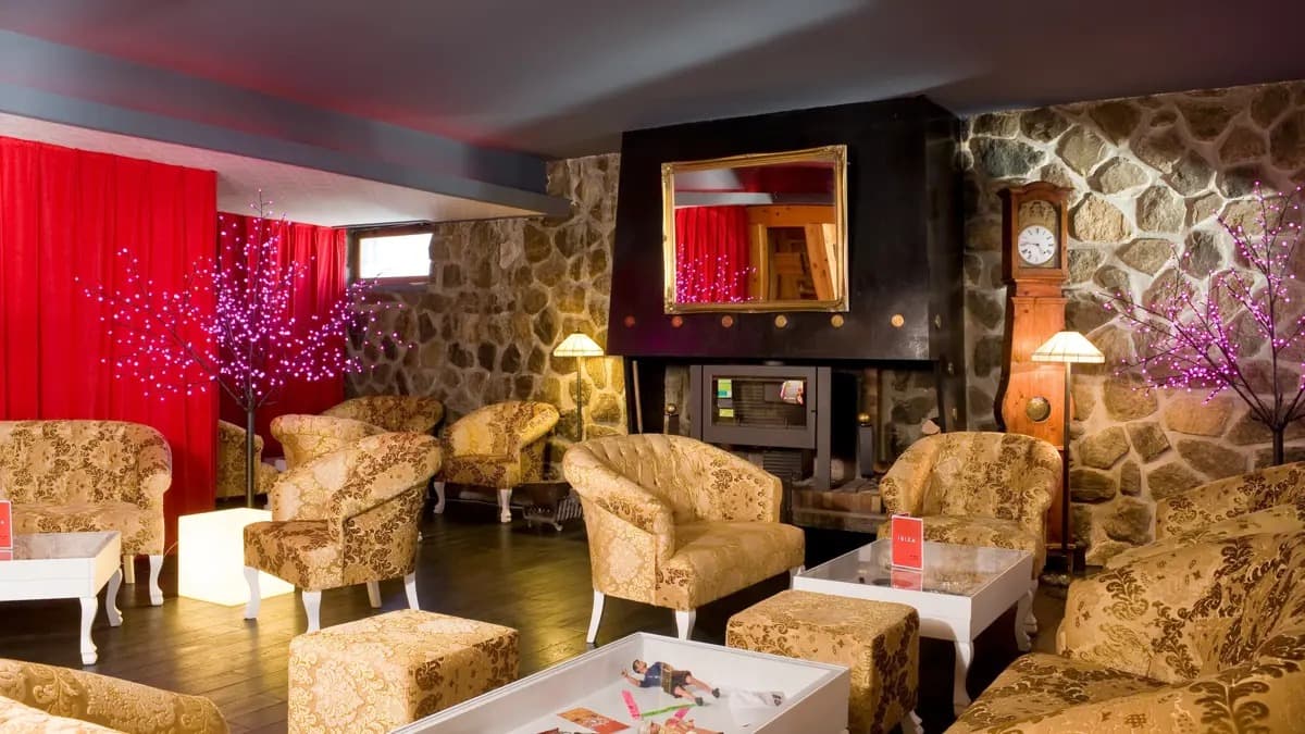hotel_ibiza_les_deux_alpes_loung