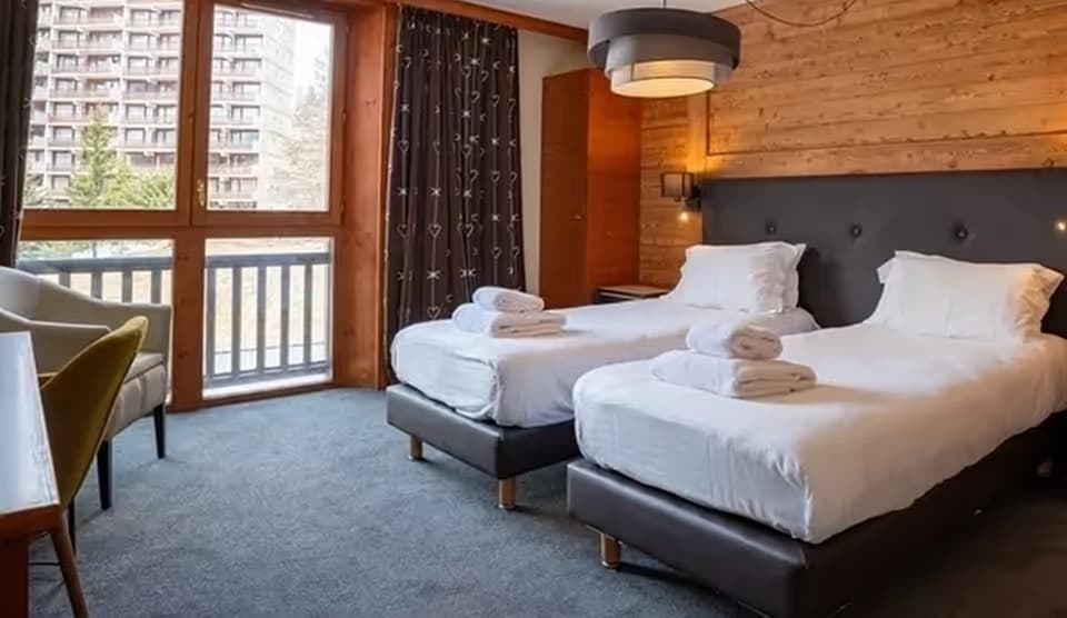 Ducs bedroom from PS