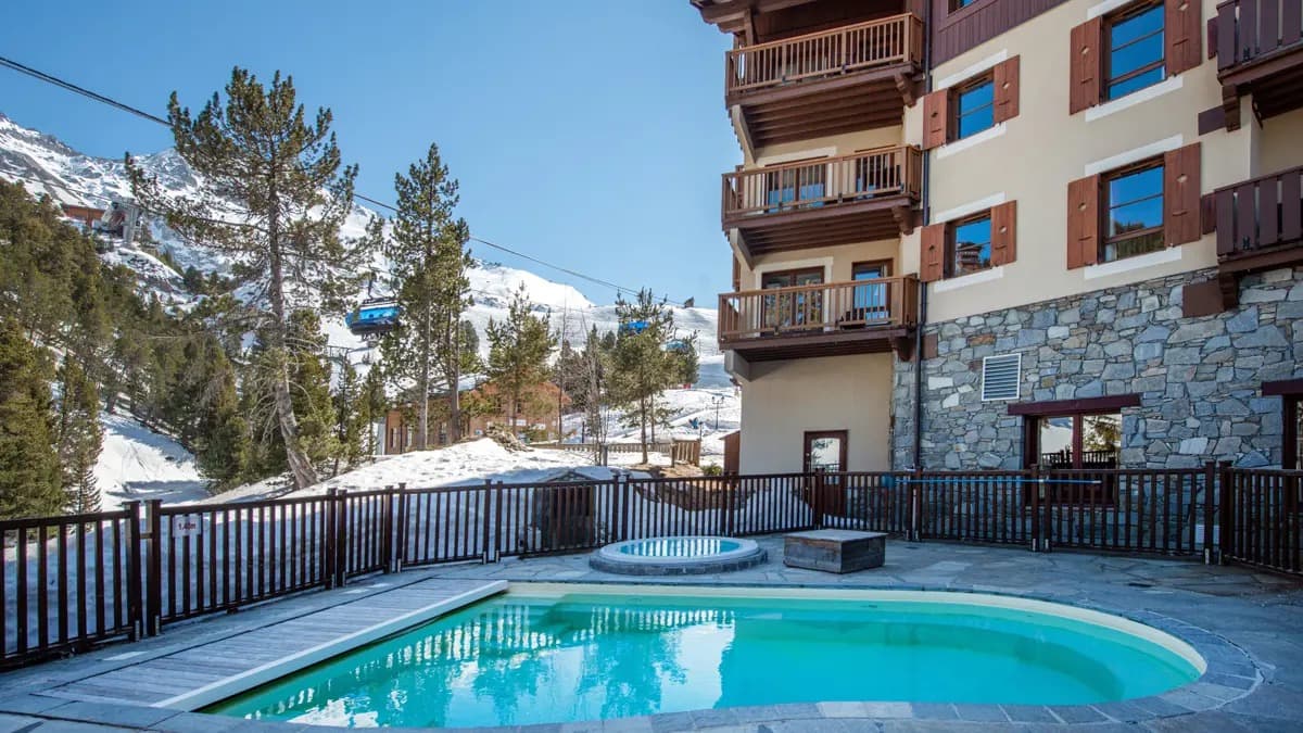 arc_1950_le_village_apartments_l (3)